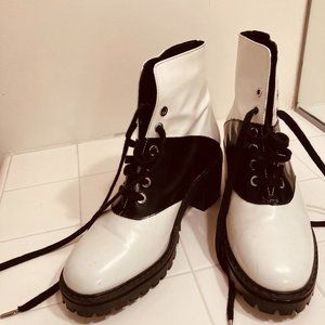 Esprit genuine LEATHER Lace Up B&W Ankle Boots - European size 38 - US Sz 7.5